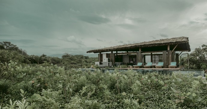 Дом, состоящий из трех модулей, в Пуэрто-Эскондидо, Мексика