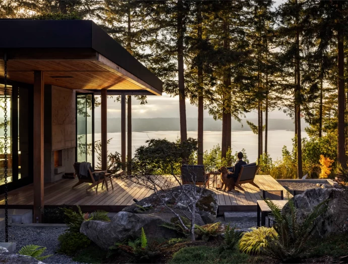 Современный дом с видом на залив Пьюджет-Саунд недалеко от Сиэтла, Вашингтон