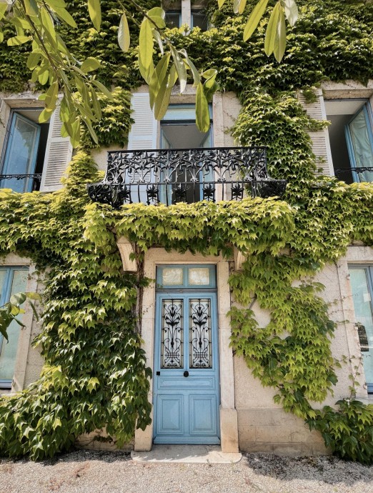 Загородный дом дизайнера Элен Пино в Бургундии, Франция