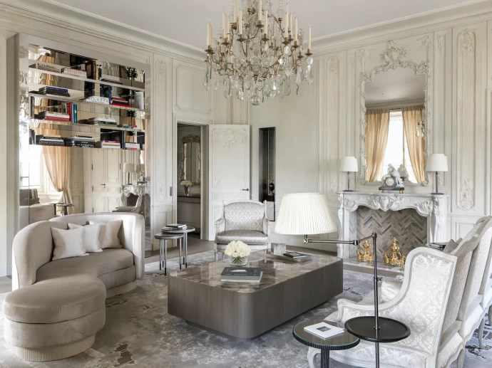 Люкс в парижском отеле класса люкс Crillon