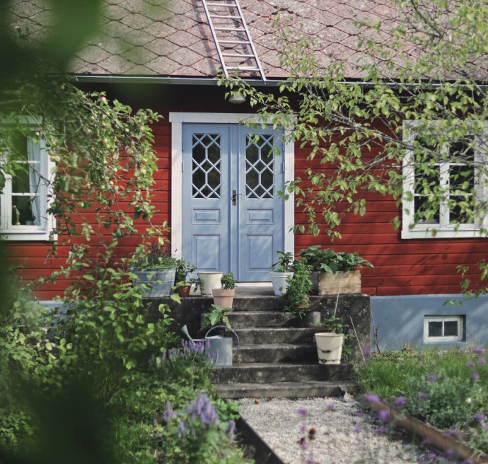 Шведский загородный дом со сказочным садом