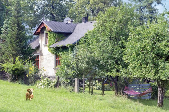 Классика и пастельные тона в интерьере польского загородного дома