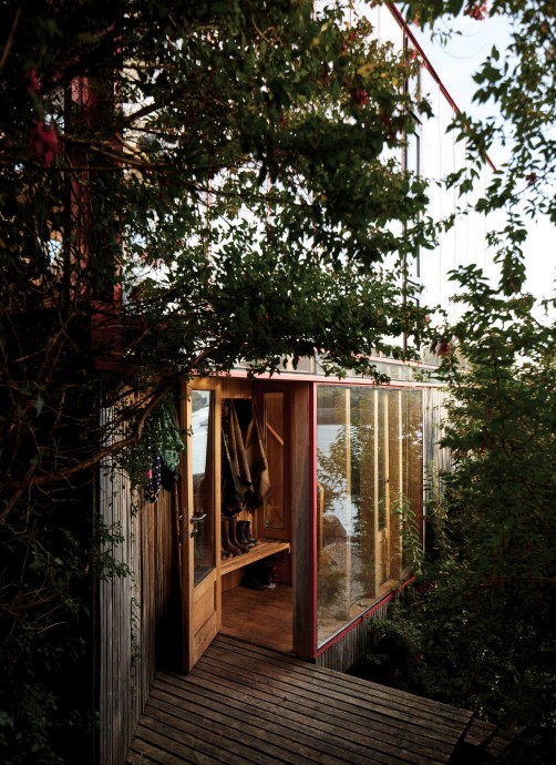 Старый лодочный сарай в Чили, превращённый архитектором Гильермо Акунья в дом для отдыха его семьи