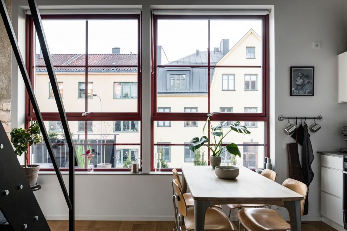 Двухуровневая квартира площадью 52 м2 на территории бывшей фабрики в Швеции