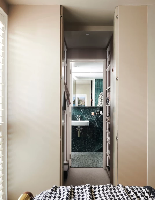 Квартира дизайнеров Лолы Дигби-Диркс и Себастьяна Оуэна в Мельбурне, Австралия Квартира дизайнеров Лолы Дигби-Диркс и Себастьяна Оуэна в Мельбурне, Австралия