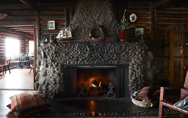 Отель Captain Whidbey Inn в здании 1907 года постройки на острове Уидби, недалеко от Сиэтла