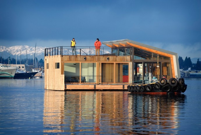 Плавучий дом в заливе Портадж в Сиэтле