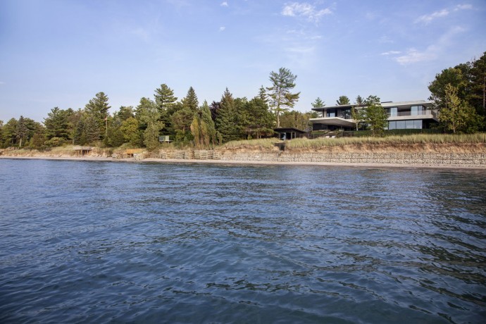 Современная вилла на берегу озера Гурон, Канада