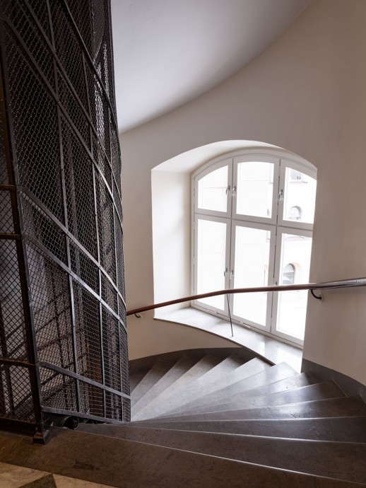 Стильная мансардная квартира под крышей старого дома в Стокгольме Стильная мансардная квартира под крышей старого дома в Стокгольме