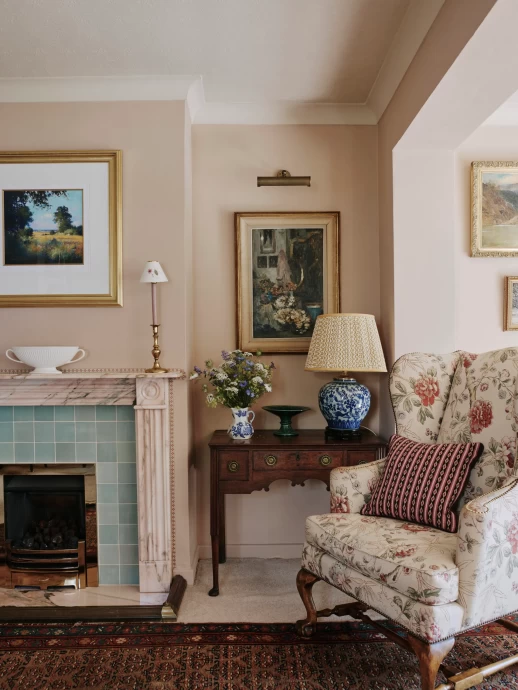 Дом амбассадора лакокрасочного бренда Farrow & Ball Патрика О'Доннелла в Вустершире, Великобритания Дом амбассадора лакокрасочного бренда Farrow & Ball Патрика О'Доннелла в Вустершире, Великобритания