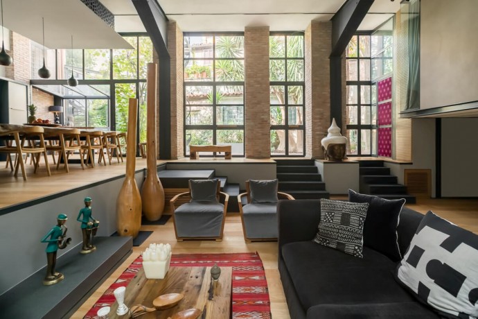 Лофт на территории бывшего театра в Риме Лофт на территории бывшего театра в Риме