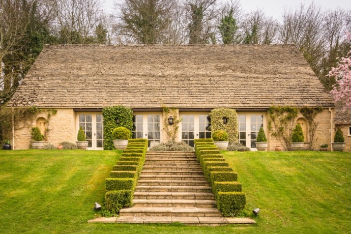 Роскошный отель сети Cotswolds millhouse на окраине английской деревни Буртон-он-зе-Уотер Роскошный отель сети Cotswolds millhouse на окраине английской деревни Буртон-он-зе-Уотер
