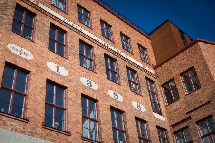 Квартира площадью 58 м2 в бывшем промышленном здании в городе Нака, Швеция Квартира площадью 58 м2 в бывшем промышленном здании в городе Нака, Швеция