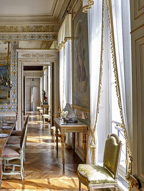 Парижские апартаменты одного из основателей дома моды Yves Saint Laurent Пьера Берже