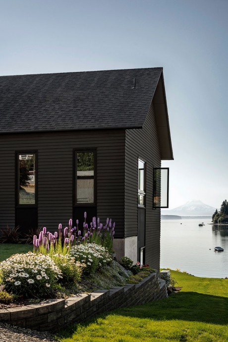 Современный дом у озера в местечке Хоум, Вашингтон
