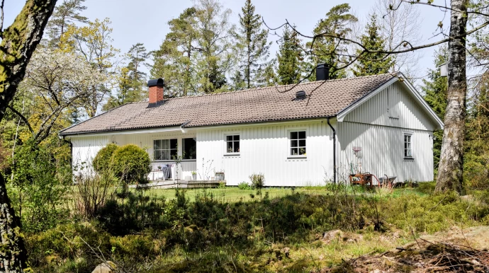 Уединенный дом в лесу недалеко от Гётеборга, Швеция