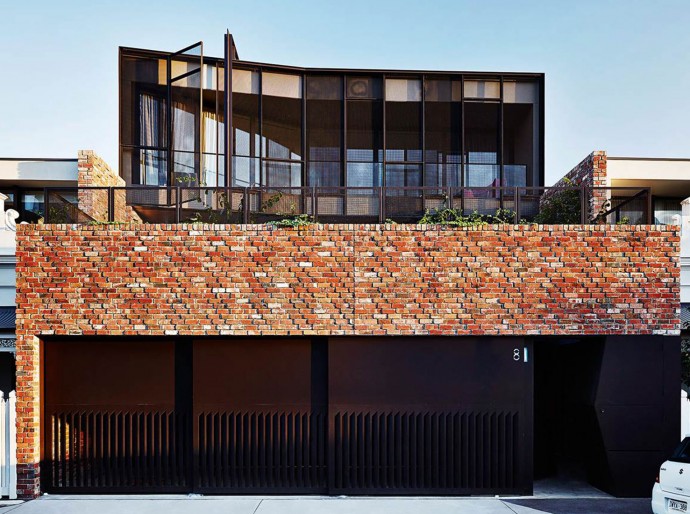 Промышленная постройка в Мельбурне, превращённая в жилой дом