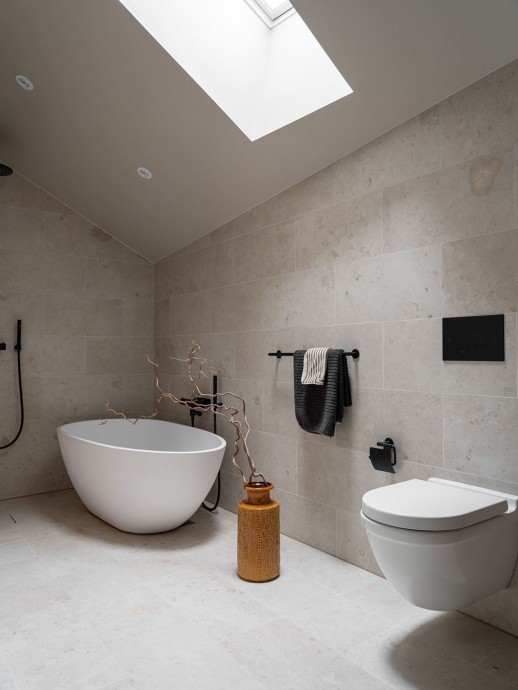 Стильная мансардная квартира под крышей старого дома в Стокгольме Стильная мансардная квартира под крышей старого дома в Стокгольме