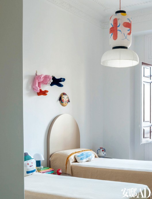 Квартира художника и дизайнера Хайме Айона в Валенсии, Испания