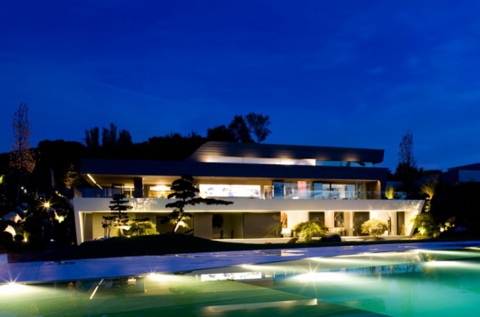 Уникальный дом футболиста Криштиану Роналду недалеко от Мадрида