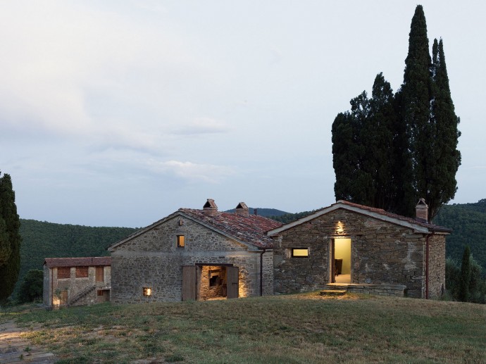 Каменные сельскохозяйственные постройки в Тоскане, преобразованные в современное жильё