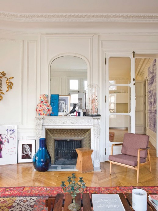 Квартира галериста Дельфины де Канекод в Париже