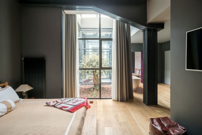 Лофт на территории бывшего театра в Риме Лофт на территории бывшего театра в Риме