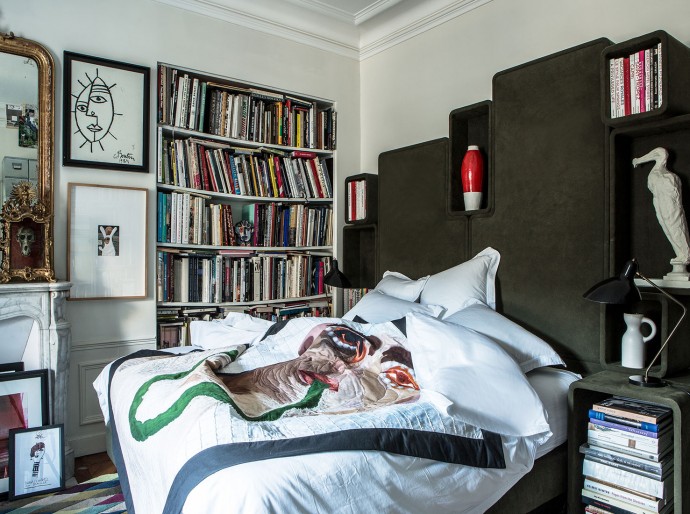 Квартира креативного директора Christian Lacroix Cаши Валкхофа в Париже