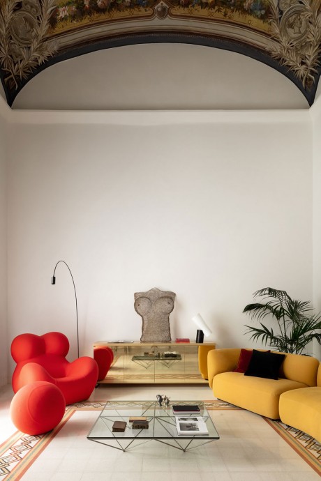 Квартира в палаццо XIX века в Неаполе, Италия