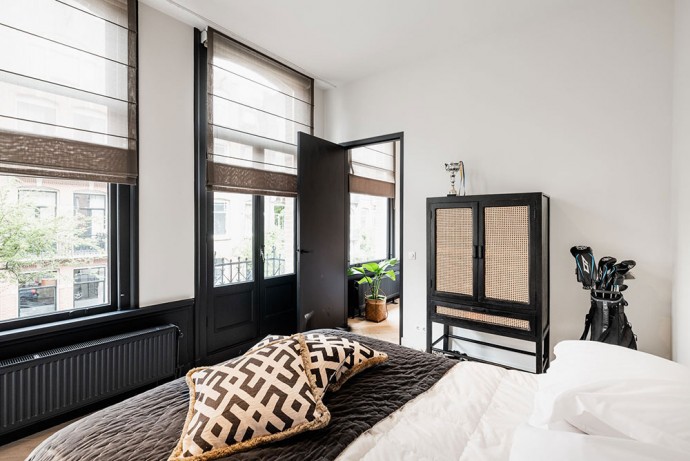Квартира, занимающая три этажа 100-летнего таунхауса в Амстердаме