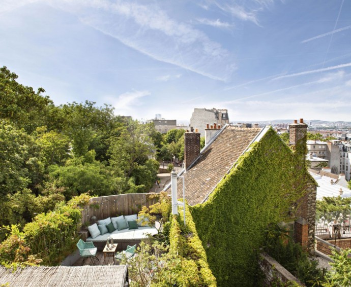 Дом на Монмартре в Париже с террасой на крыше
