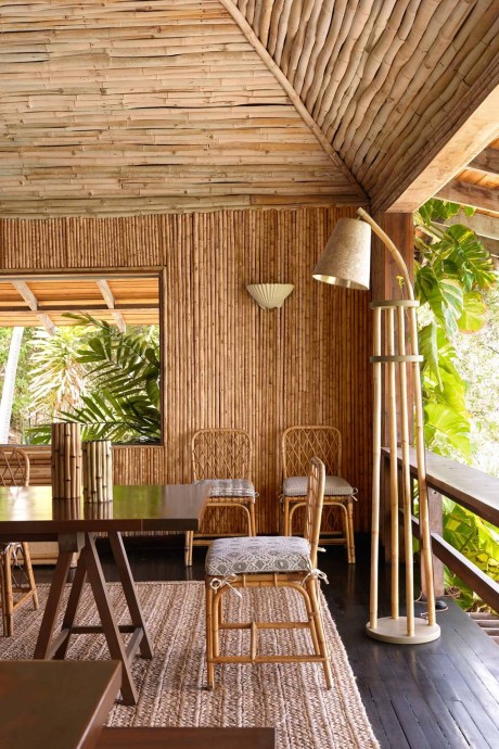 Бамбуковый пляжный дом на частном острове Мюстик в Карибском море