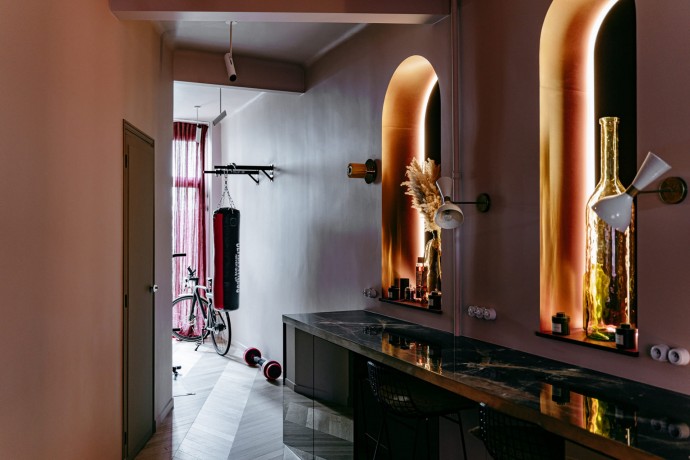 Квартира создательницы одноимённого бренда кожгалантереи Клариссы Виро (Claris Virot) в Париже