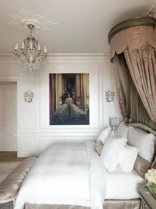 Люкс в парижском отеле класса люкс Crillon