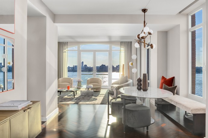 Апартаменты с захватывающим видом на реку Гудзон в Нью-Йорке