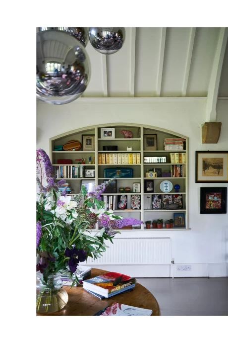 Дом эксперта по цвету лакокрасочного бренда Farrow & Ball Джоа Стадхольм в Сомерсете, Великобритания Дом эксперта по цвету лакокрасочного бренда Farrow & Ball Джоа Стадхольм в Сомерсете, Великобритания