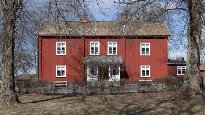 300-летний фермерский дом в пригороде Карлстада, Швеция