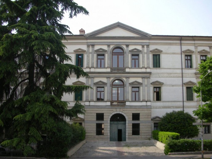 Апартаменты в итальянском палаццо 1781 года постройки