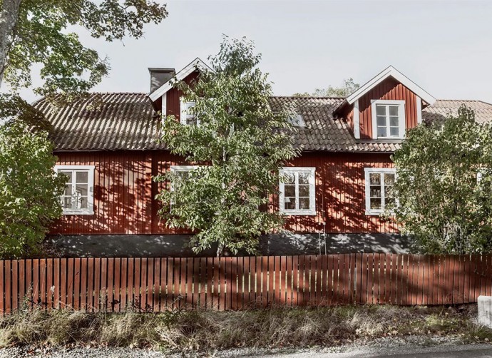 Фермерский дом 1785 года постройки в шведской коммуне Эребру
