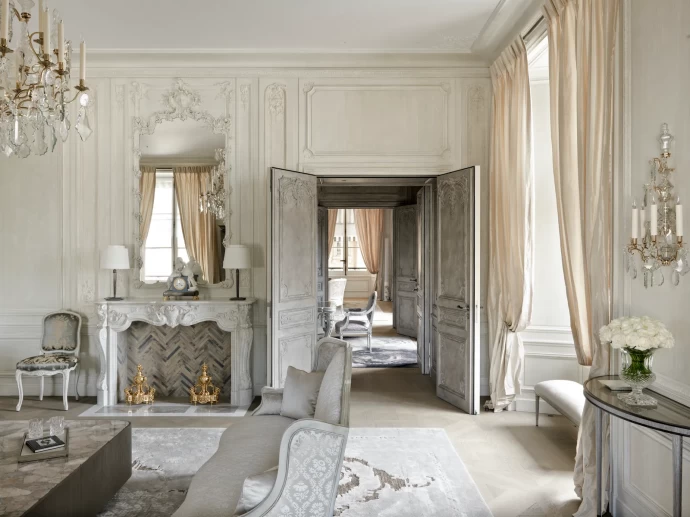 Люкс в парижском отеле класса люкс Crillon