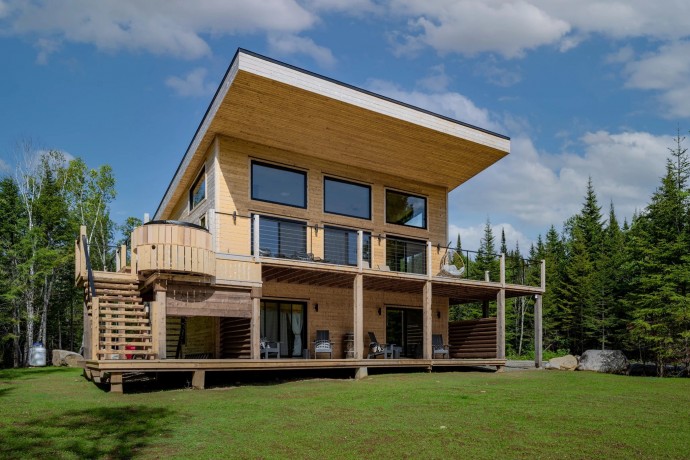 Деревянный дом в Шарлевуа, Канада