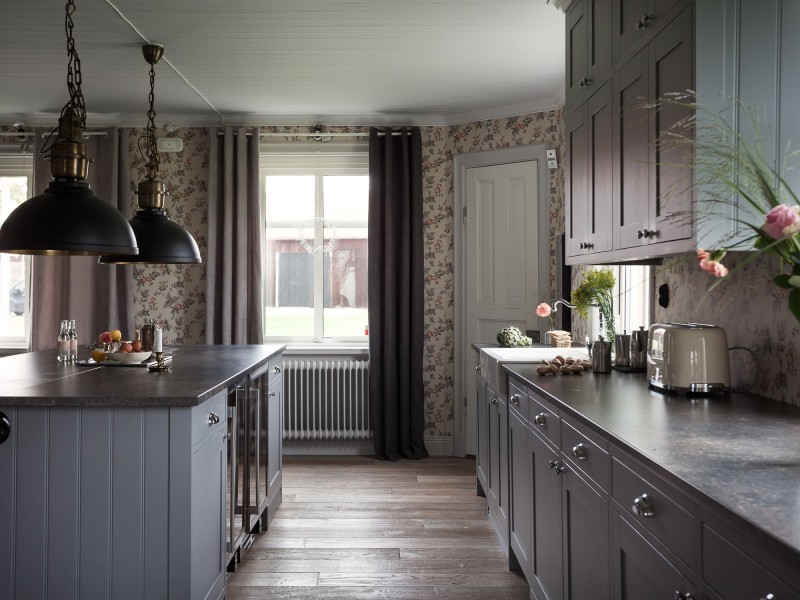 Капитально отремонтированный фермерский дом 1912 года постройки в Швеции