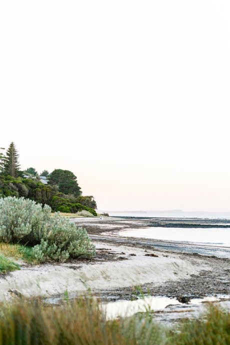 Загородный дом дизайнера Лауры Агостино в рыбацкой деревушке на полуострове Морнингтон, Австралия