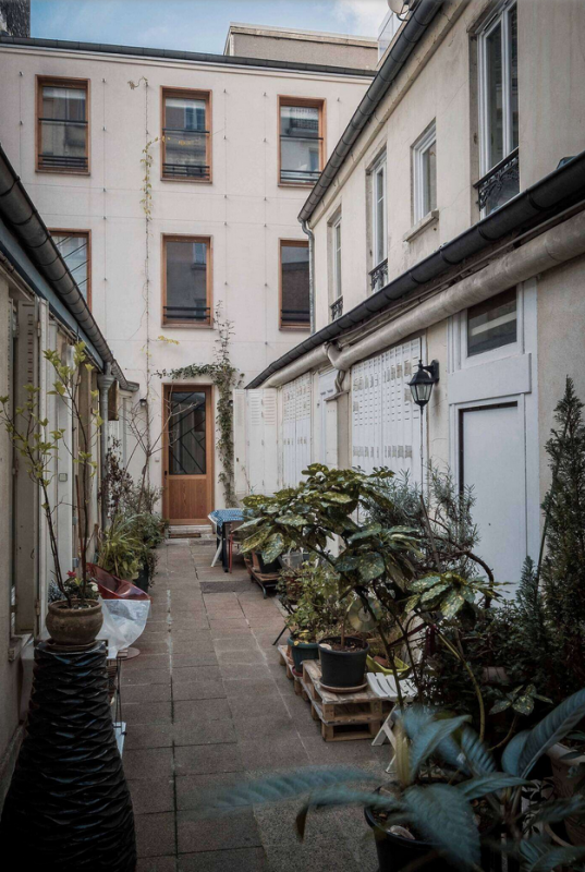 Парижская квартира с небольшим внутренним двориком