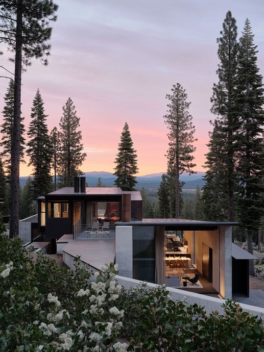 Современный дом для отдыха на озере Тахо в Калифорнии