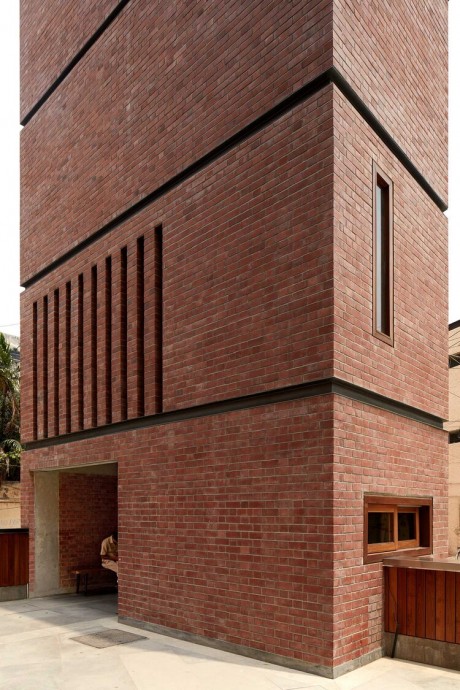 Дом, состоящий из трех отдельных частей, в Нью-Дели, Индия