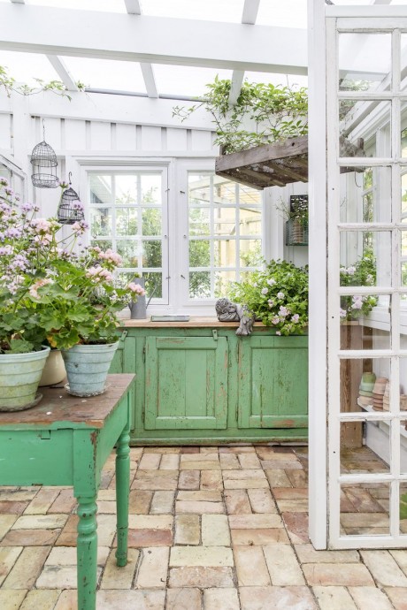 Небольшой садовый домик в Швеции