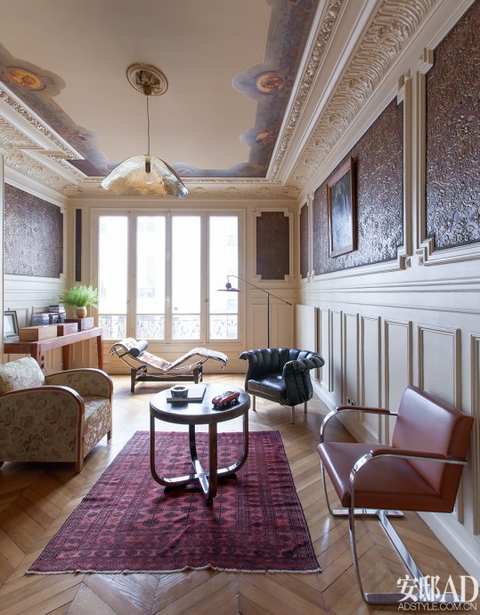 Квартира дизайнера Цзян Цюнэр в центре Парижа