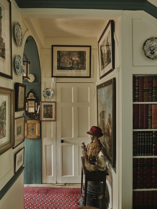 Дом с историей: братья Роланд (художник) и Фред (дизайнер) Вудворд оформили дом в Лондоне для матери