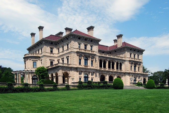 Дворец The Breakers 1895 года постройки, принадлежащий семье американских миллионеров Вандербильт